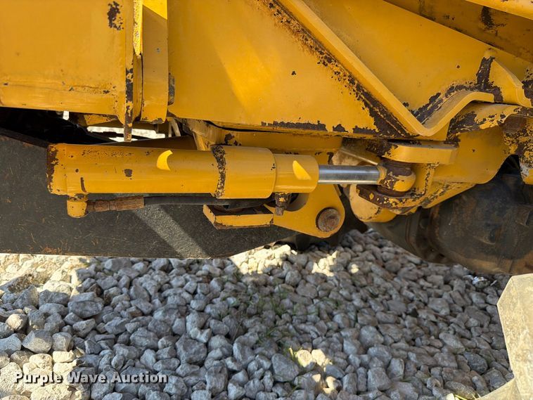 image for item FK4190 2002 Vermeer V8550A cable plow