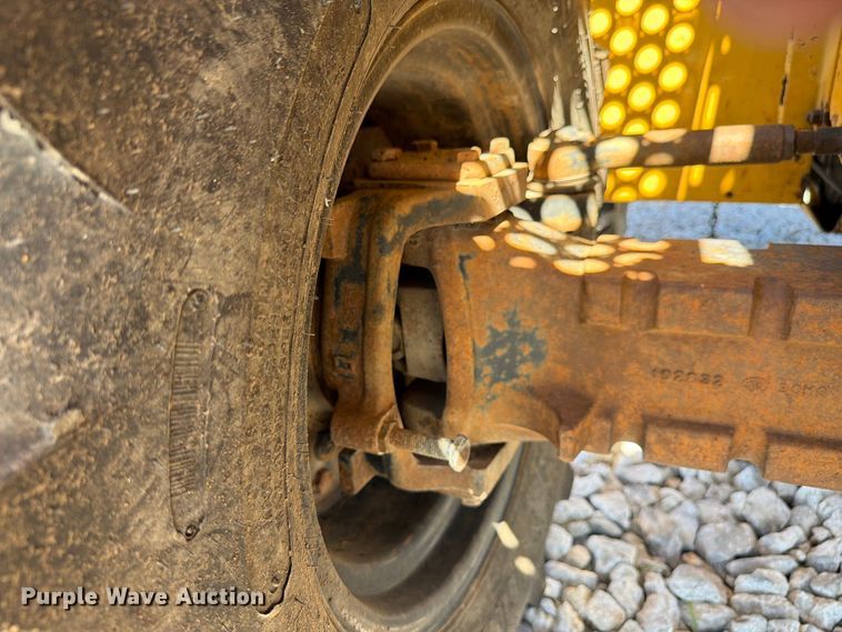 image for item FK4190 2002 Vermeer V8550A cable plow