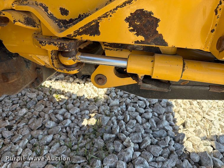 image for item FK4190 2002 Vermeer V8550A cable plow