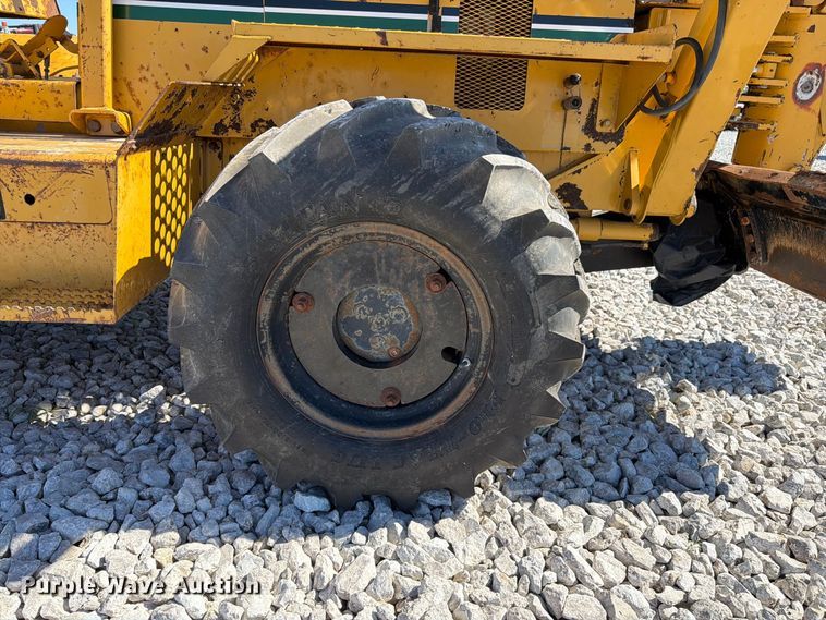 image for item FK4190 2002 Vermeer V8550A cable plow