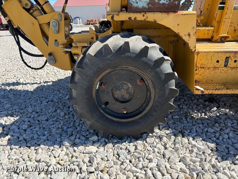 image for item FK4190 2002 Vermeer V8550A cable plow