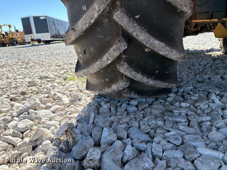 image for item FK4190 2002 Vermeer V8550A cable plow