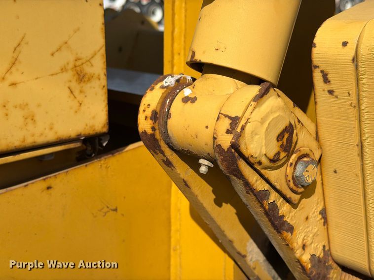 image for item FK4193 1992 Vermeer FLX75 cable plow