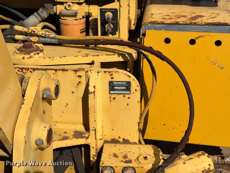 image for item FK4193 1992 Vermeer FLX75 cable plow