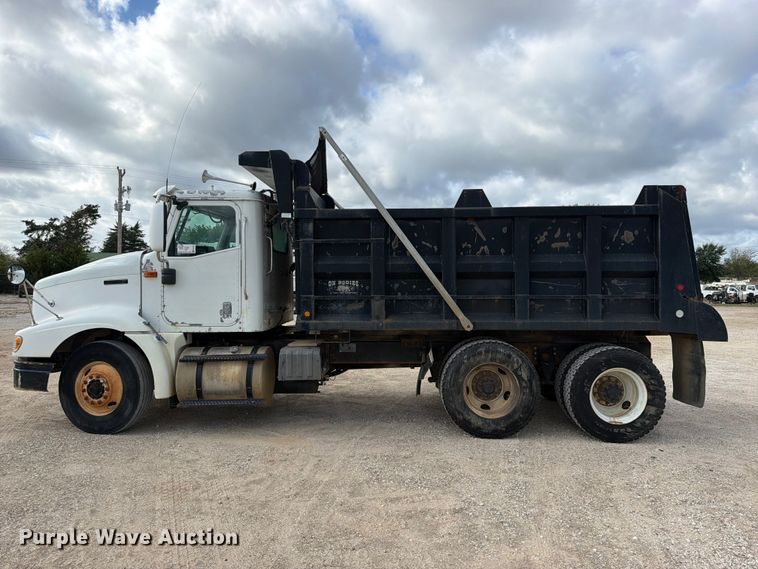 image for item FK5304 2000 International 9100i dump truck