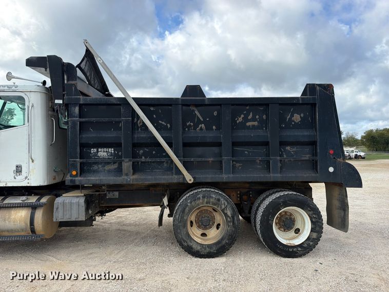image for item FK5304 2000 International 9100i dump truck