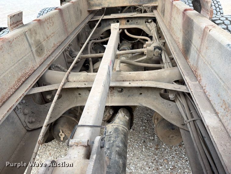 image for item FK5304 2000 International 9100i dump truck