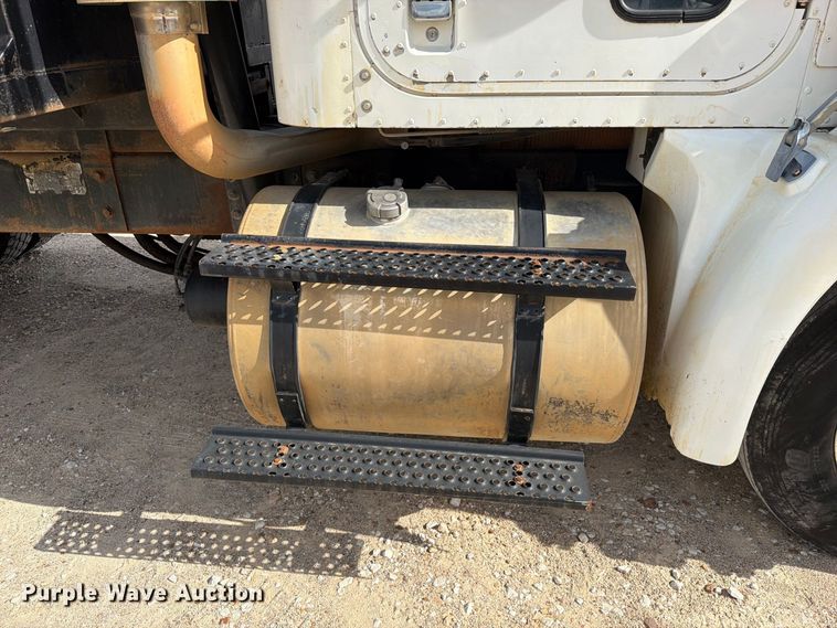image for item FK5304 2000 International 9100i dump truck