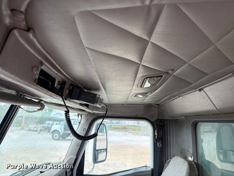 image for item FK5304 2000 International 9100i dump truck