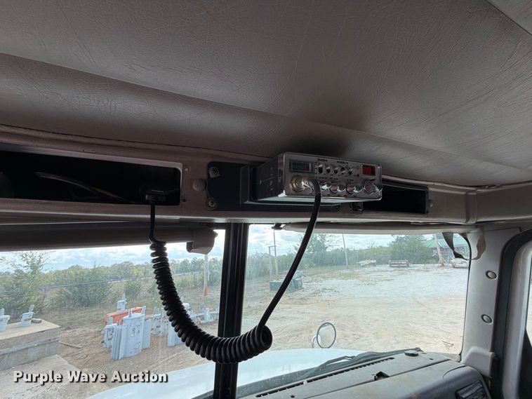 image for item FK5304 2000 International 9100i dump truck