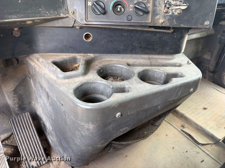 image for item FK5304 2000 International 9100i dump truck