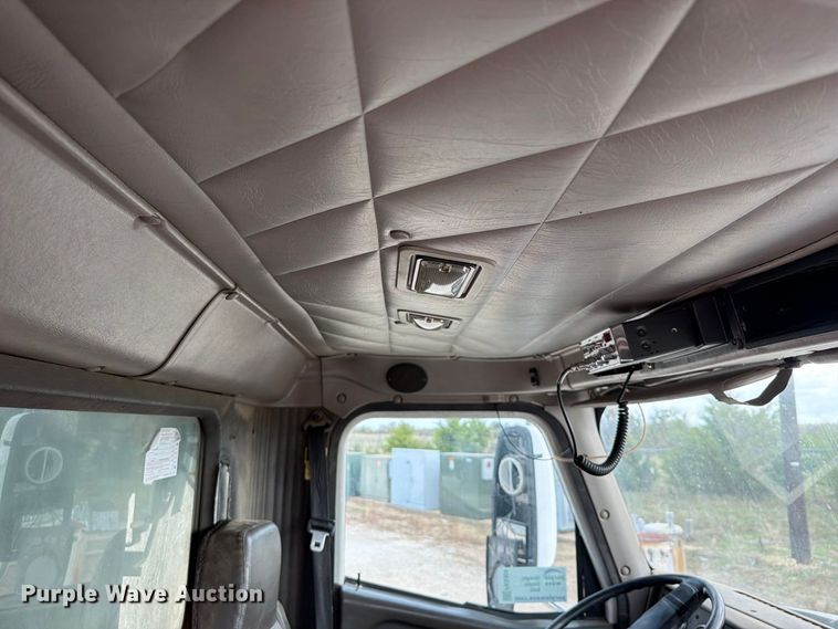 image for item FK5304 2000 International 9100i dump truck
