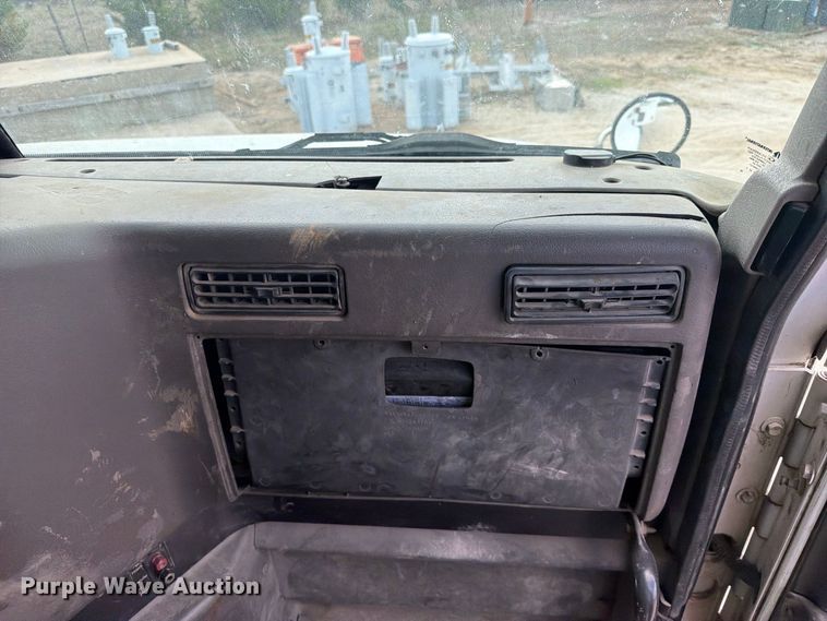 image for item FK5304 2000 International 9100i dump truck