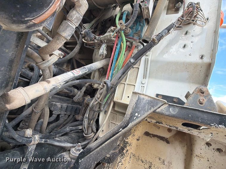 image for item FK5304 2000 International 9100i dump truck