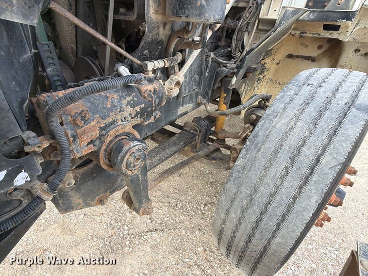 image for item FK5304 2000 International 9100i dump truck