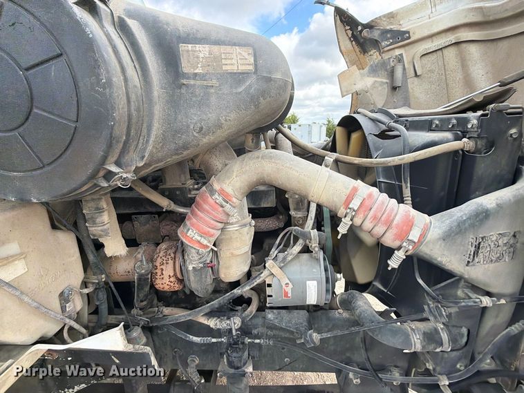image for item FK5304 2000 International 9100i dump truck