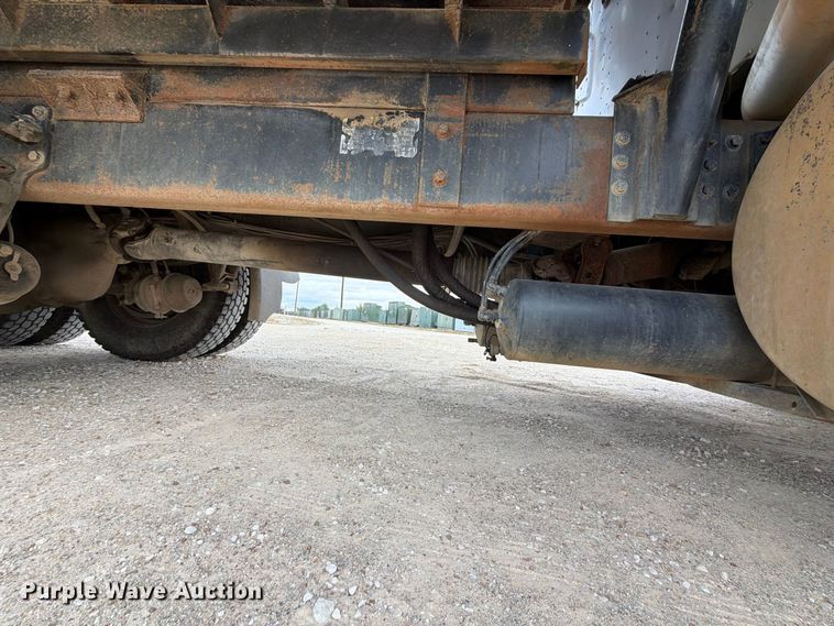 image for item FK5304 2000 International 9100i dump truck