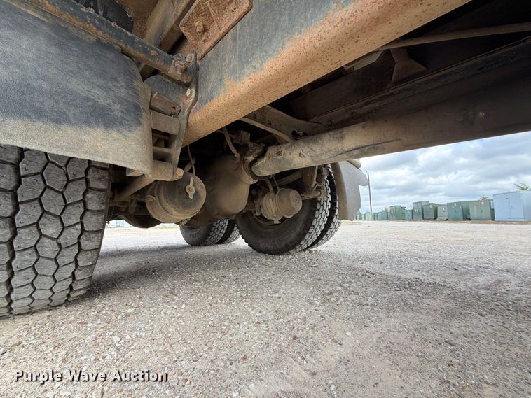 image for item FK5304 2000 International 9100i dump truck