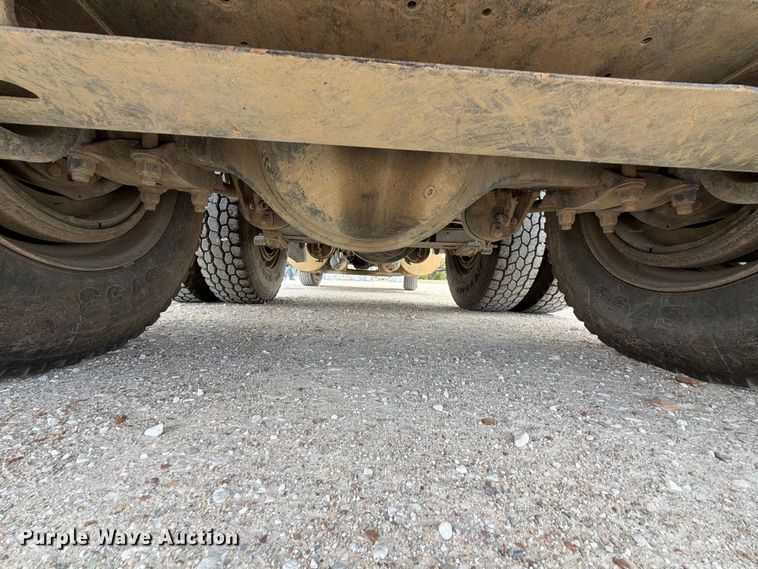 image for item FK5304 2000 International 9100i dump truck