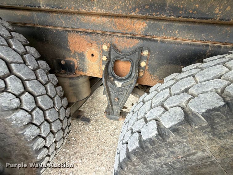 image for item FK5304 2000 International 9100i dump truck