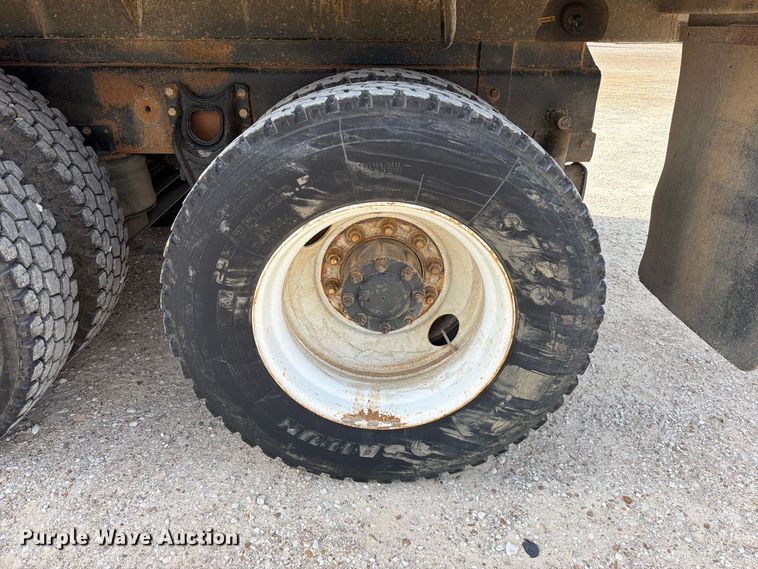 image for item FK5304 2000 International 9100i dump truck