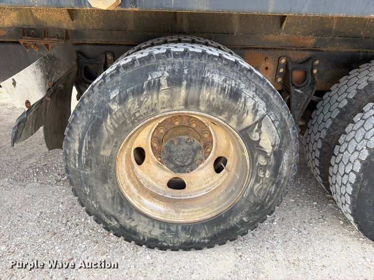 image for item FK5304 2000 International 9100i dump truck