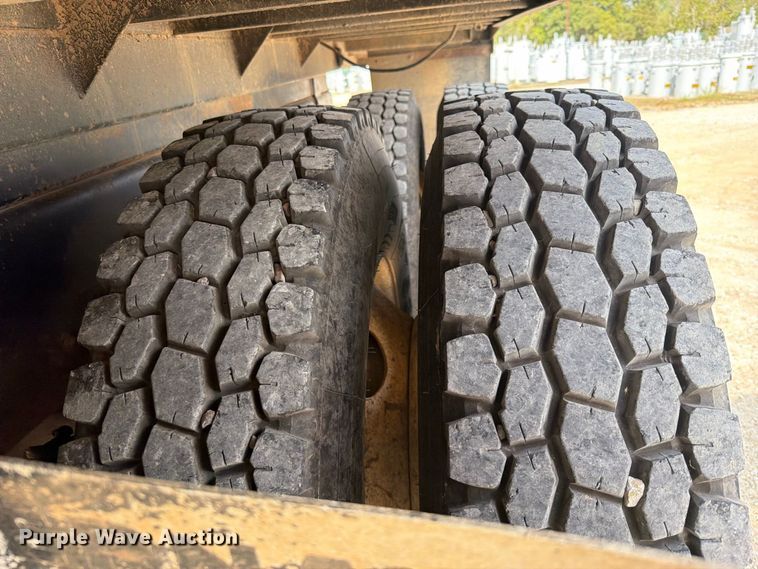 image for item FK5304 2000 International 9100i dump truck