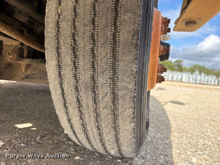 image for item FK5304 2000 International 9100i dump truck