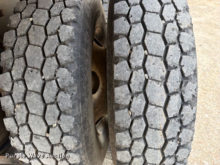 image for item FK5304 2000 International 9100i dump truck