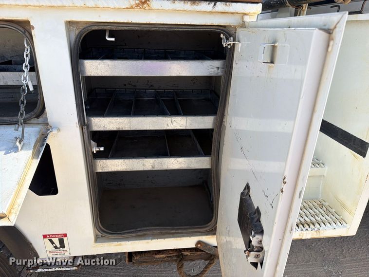 image for item FK5306 2022 Chevrolet 750 bucket truck