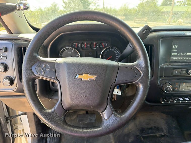 image for item FK5306 2022 Chevrolet 750 bucket truck