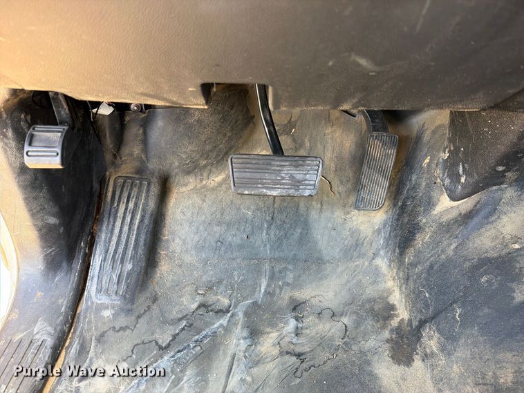 image for item FK5306 2022 Chevrolet 750 bucket truck