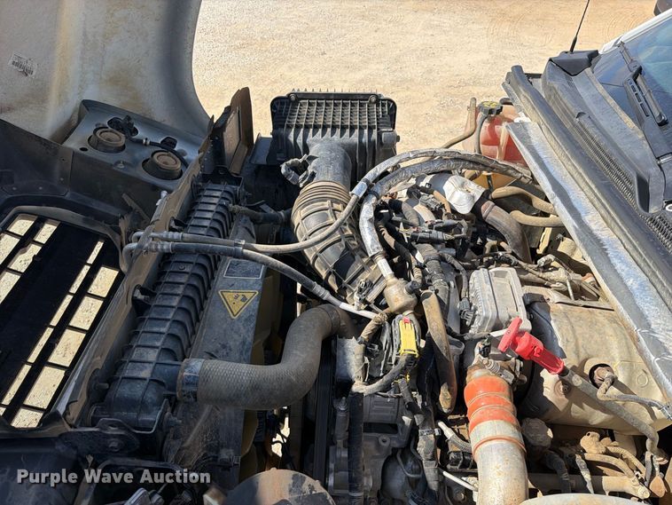 image for item FK5306 2022 Chevrolet 750 bucket truck