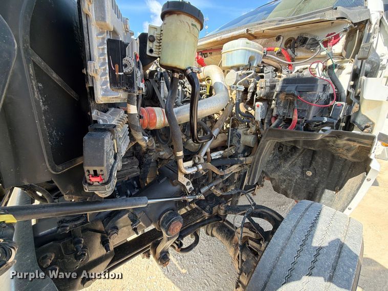 image for item FK5306 2022 Chevrolet 750 bucket truck