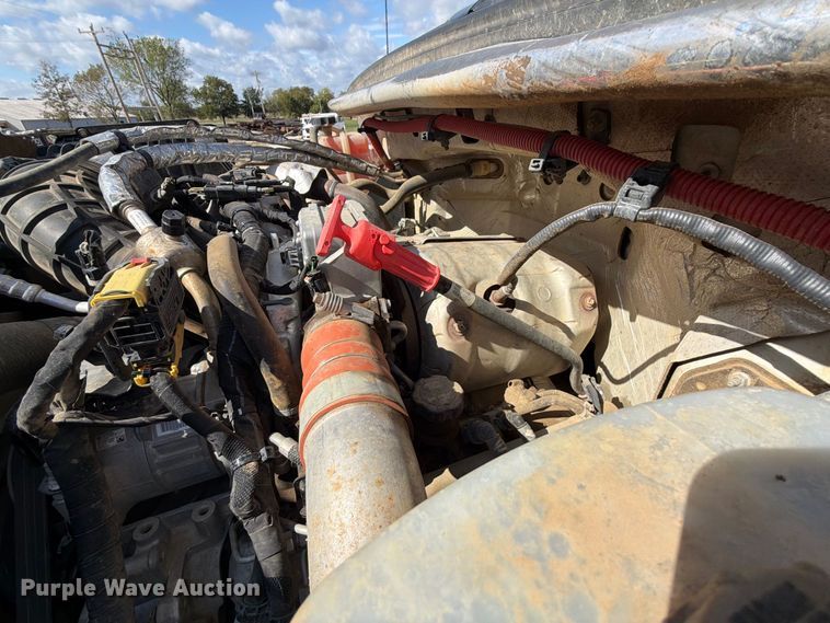 image for item FK5306 2022 Chevrolet 750 bucket truck