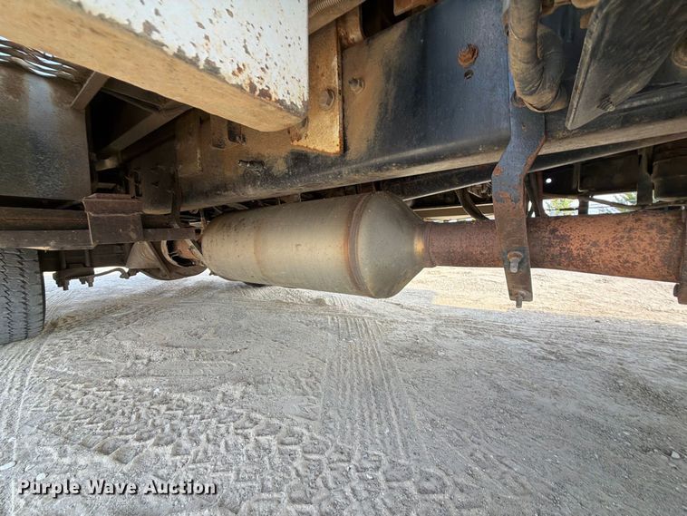 image for item FK5306 2022 Chevrolet 750 bucket truck