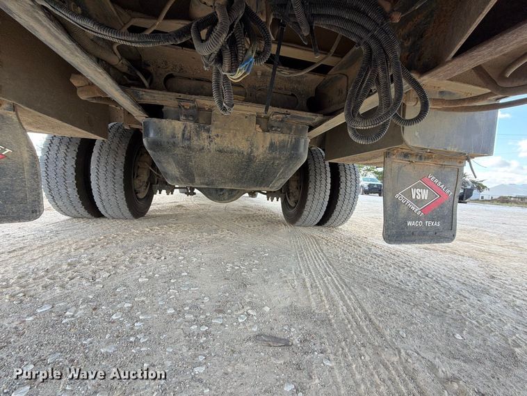 image for item FK5306 2022 Chevrolet 750 bucket truck