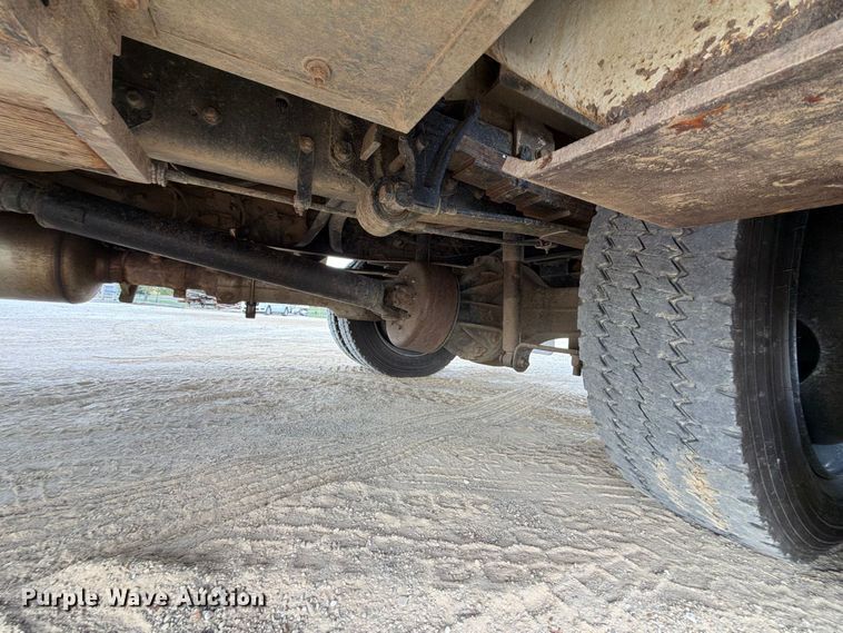 image for item FK5306 2022 Chevrolet 750 bucket truck
