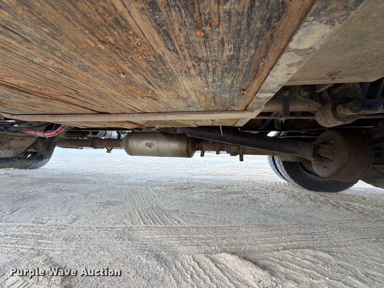 image for item FK5306 2022 Chevrolet 750 bucket truck