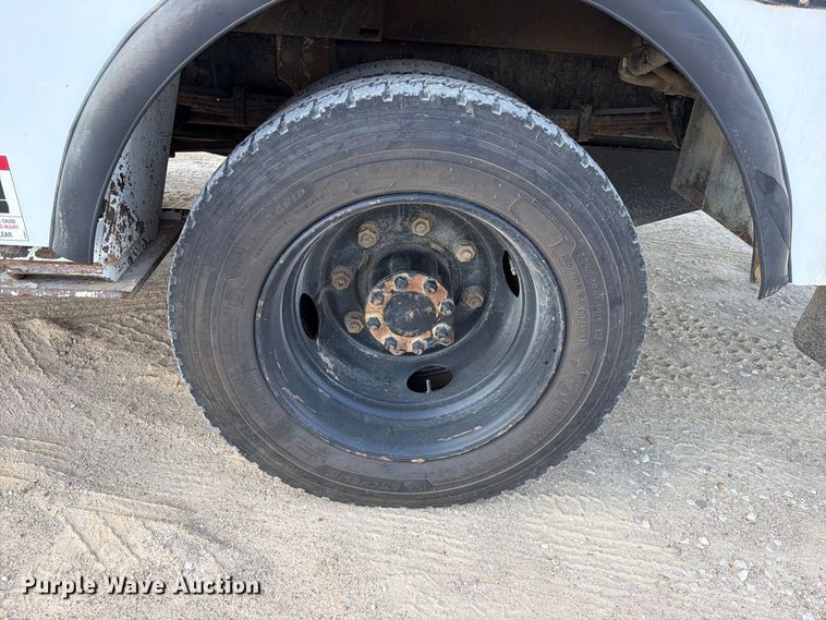 image for item FK5306 2022 Chevrolet 750 bucket truck