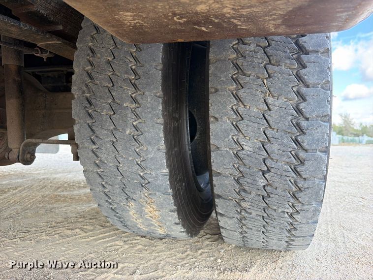 image for item FK5306 2022 Chevrolet 750 bucket truck