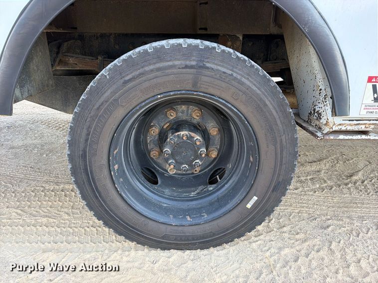 image for item FK5306 2022 Chevrolet 750 bucket truck