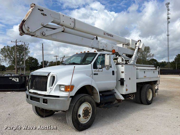 image for item FK5307 2007 Ford F750 bucket truck