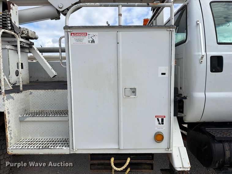 image for item FK5307 2007 Ford F750 bucket truck