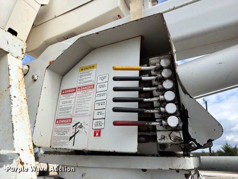 image for item FK5307 2007 Ford F750 bucket truck