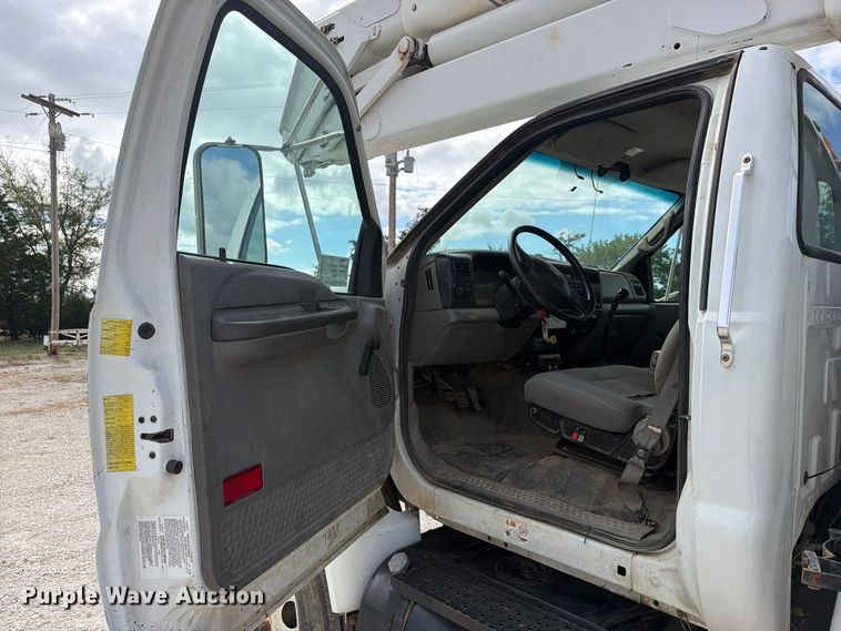 image for item FK5307 2007 Ford F750 bucket truck