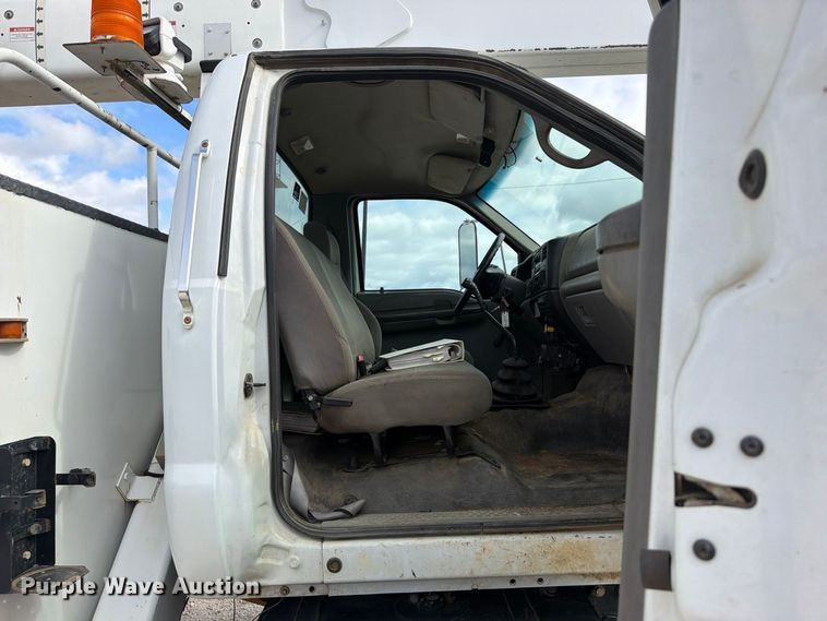 image for item FK5307 2007 Ford F750 bucket truck