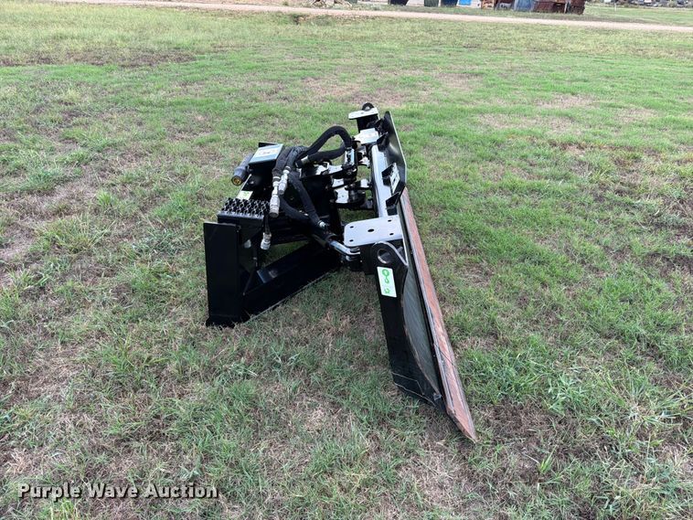 image for item FK5312 2023 Caterpillar 541 skid steer dozer blade