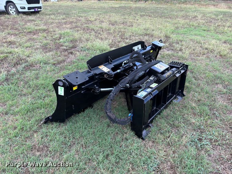 image for item FK5312 2023 Caterpillar 541 skid steer dozer blade