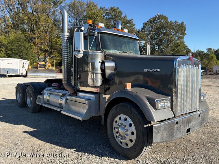 image for item FK5314 2019 Kenworth W900 semi truck